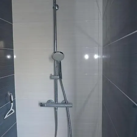 Villa Maison Spacieuse Climatisee-jardin-2 Pkg-piscine